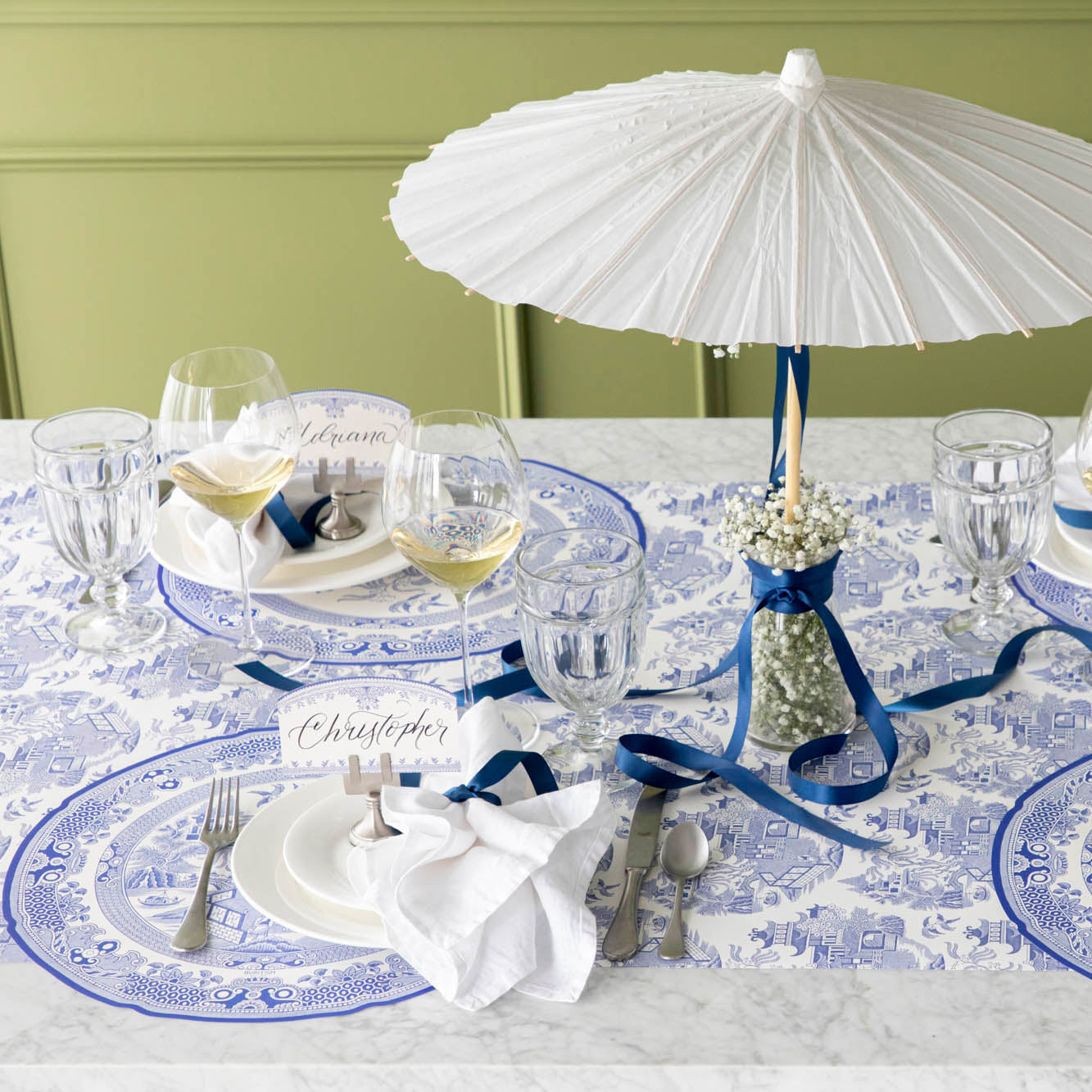 Die-cut Blue Willow Plate Placemat