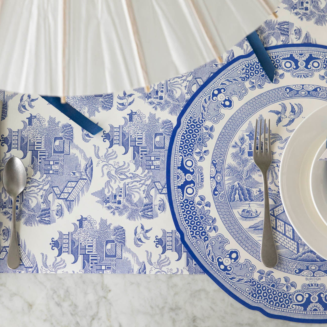 Die-cut Blue Willow Plate Placemat
