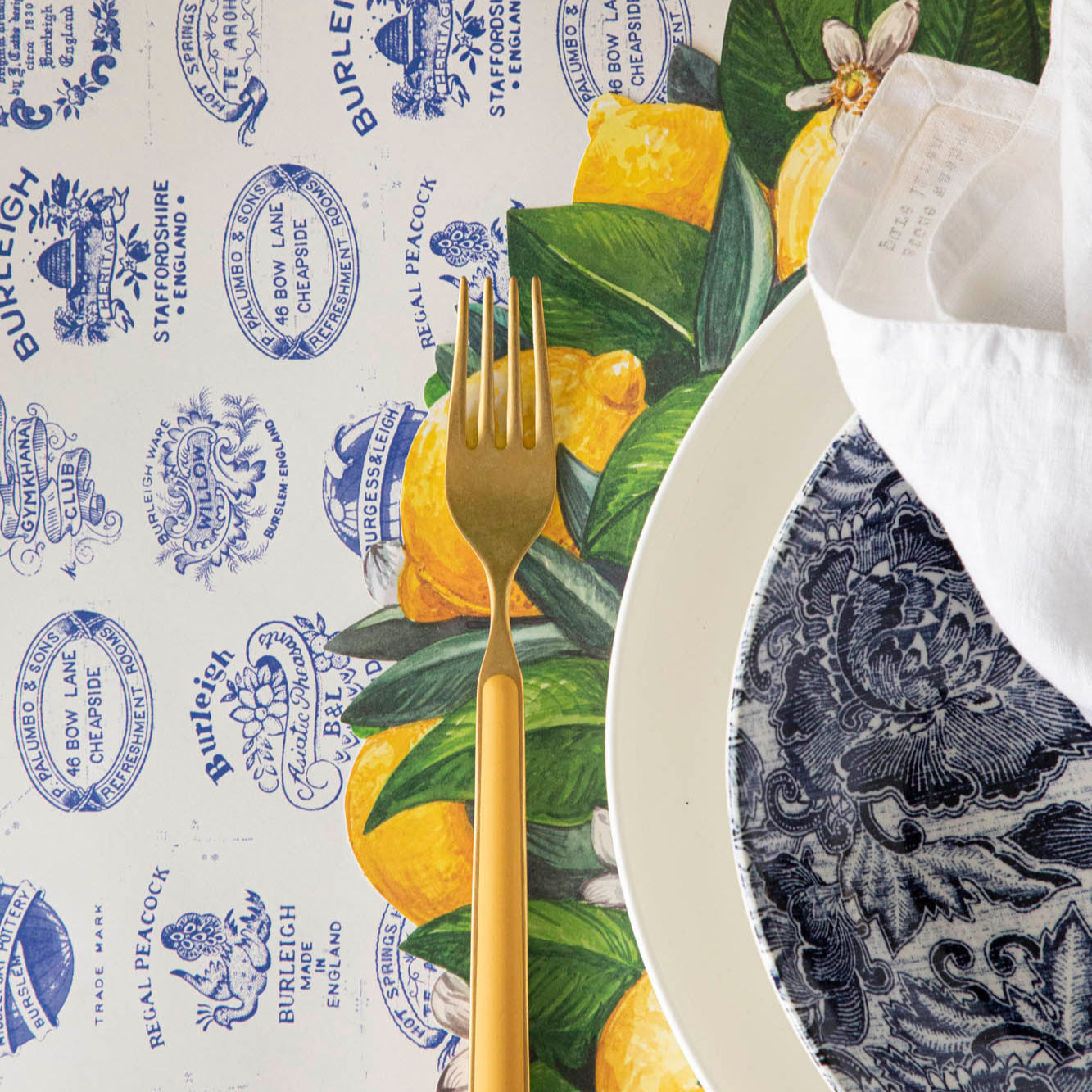 Die-cut Lemon Wreath Placemat