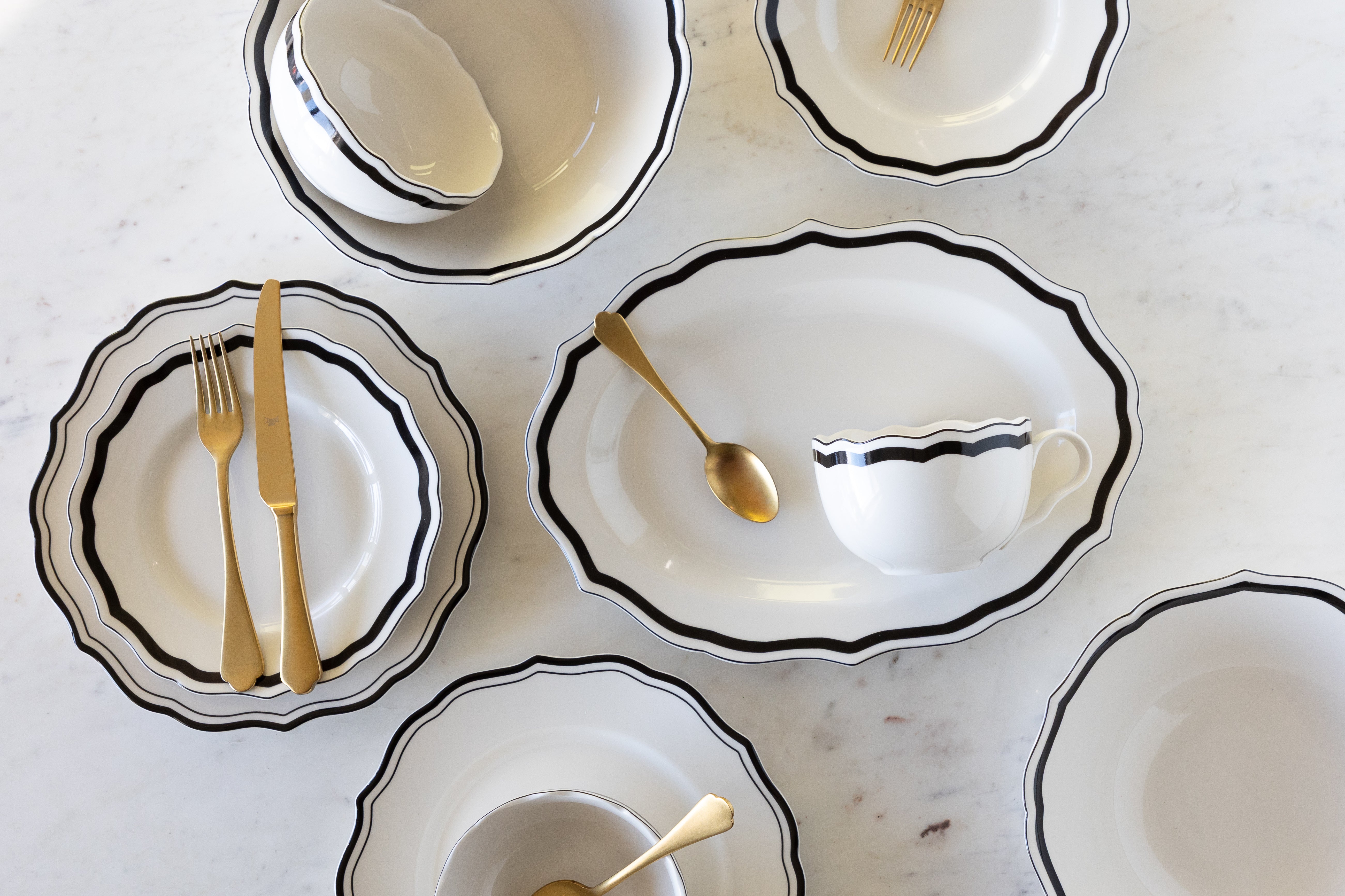 Black Icing on the Cake Dinnerware