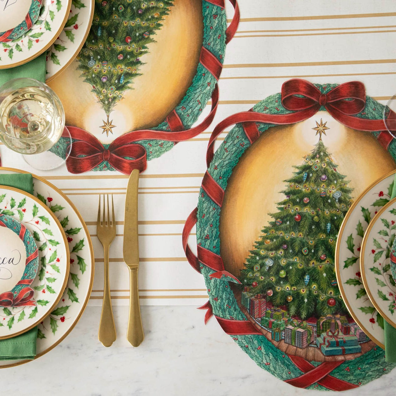 Die-cut O Christmas Wreath Placemat