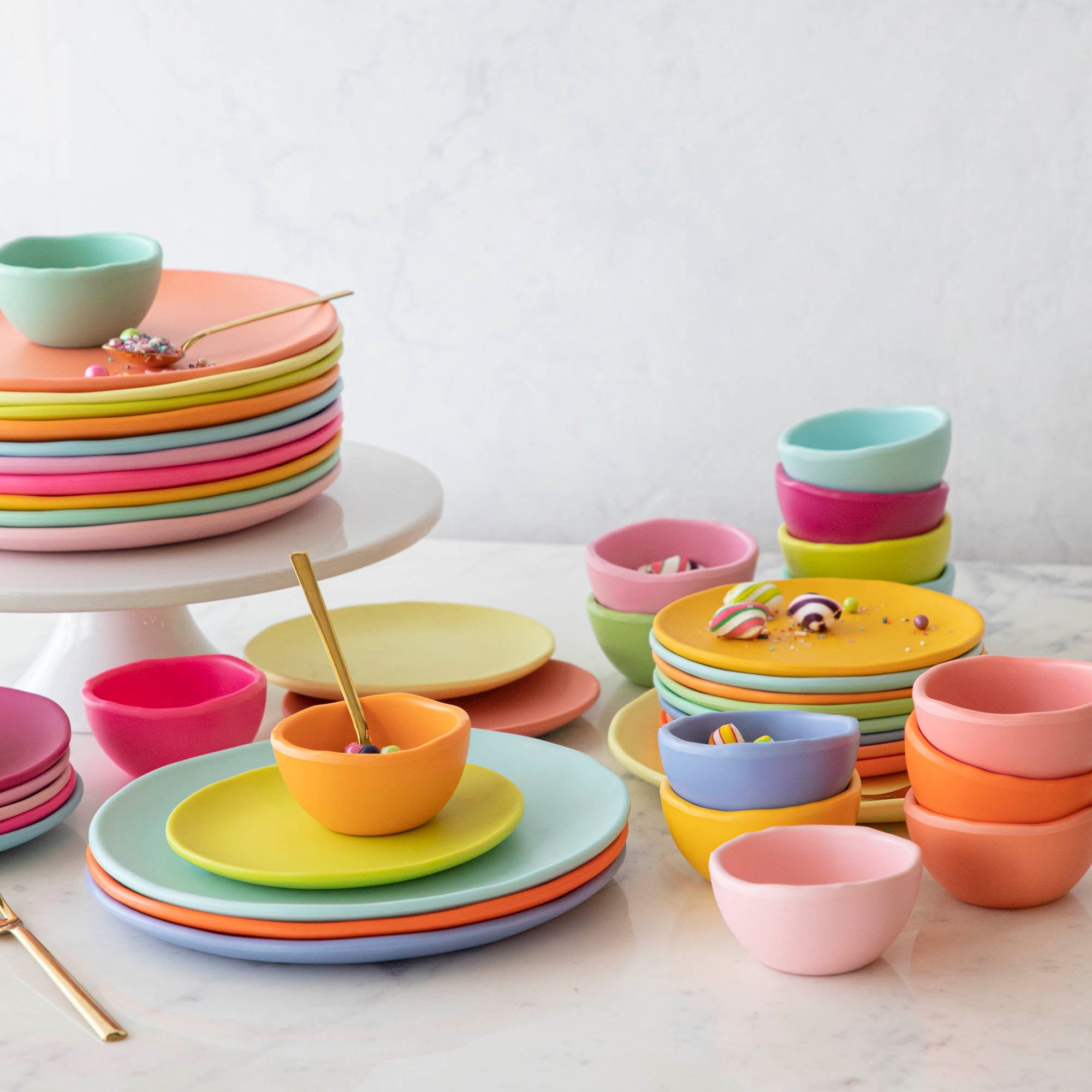 9" Rainbow Melamine Plate