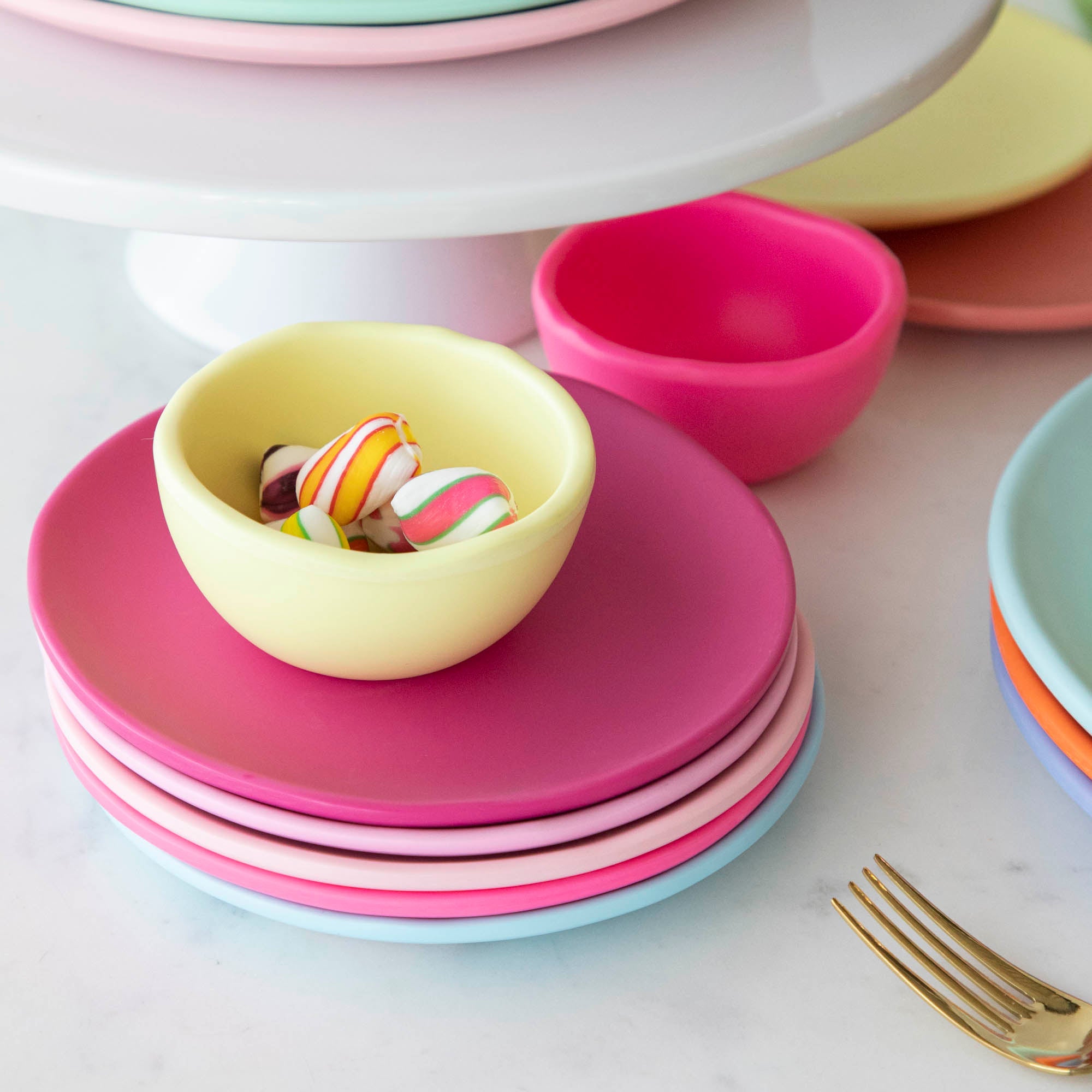 9" Rainbow Melamine Plate