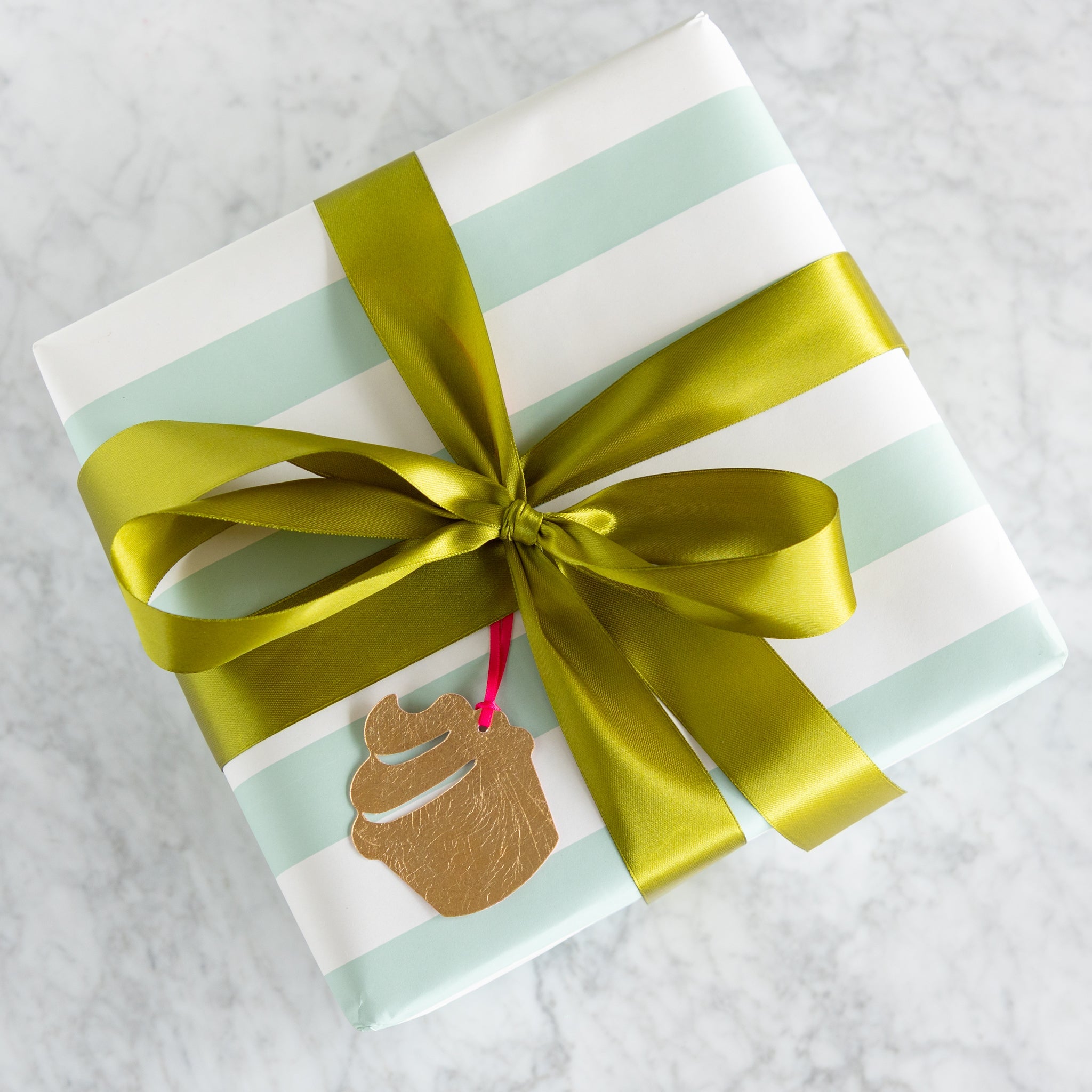 Cupcake Gold Leaf Tie-On Gift Tag