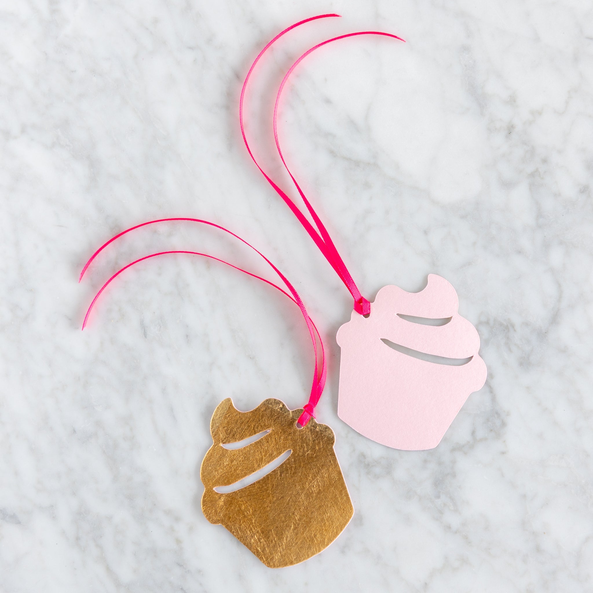 Cupcake Gold Leaf Tie-On Gift Tag