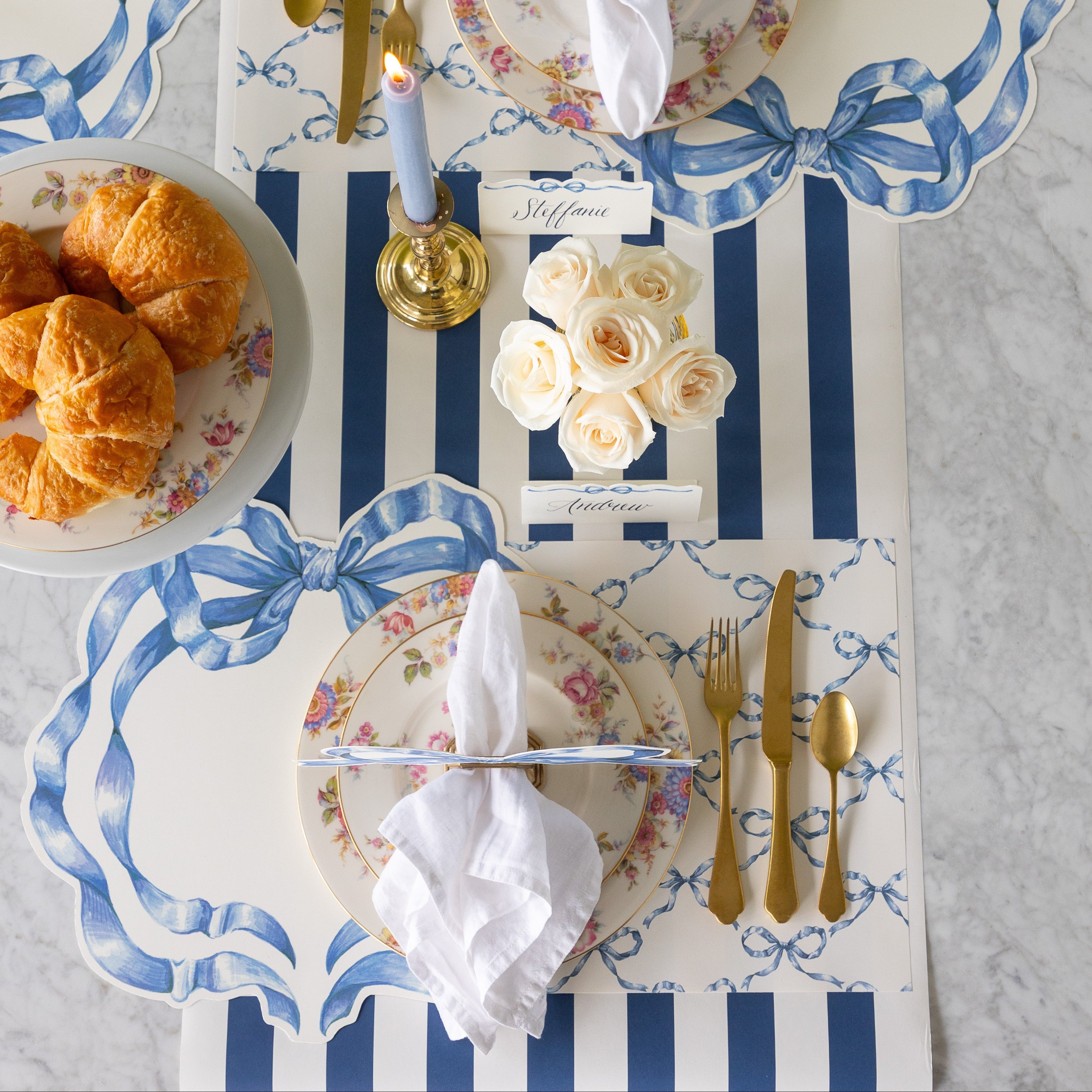 Die-cut Heirloom Blue Bow Placemat