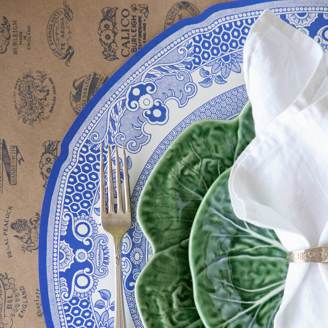 Die-cut Blue Willow Plate Placemat