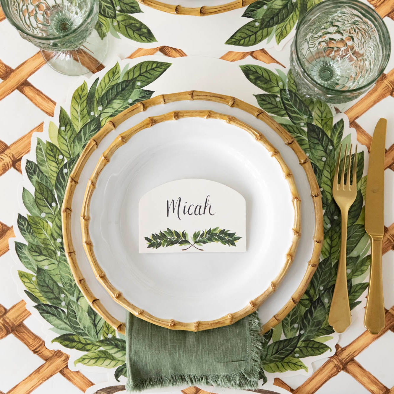 Die-cut Green Laurel Wreath Placemat