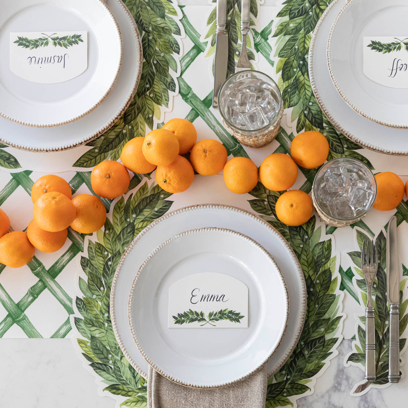 Die-cut Green Laurel Wreath Placemat