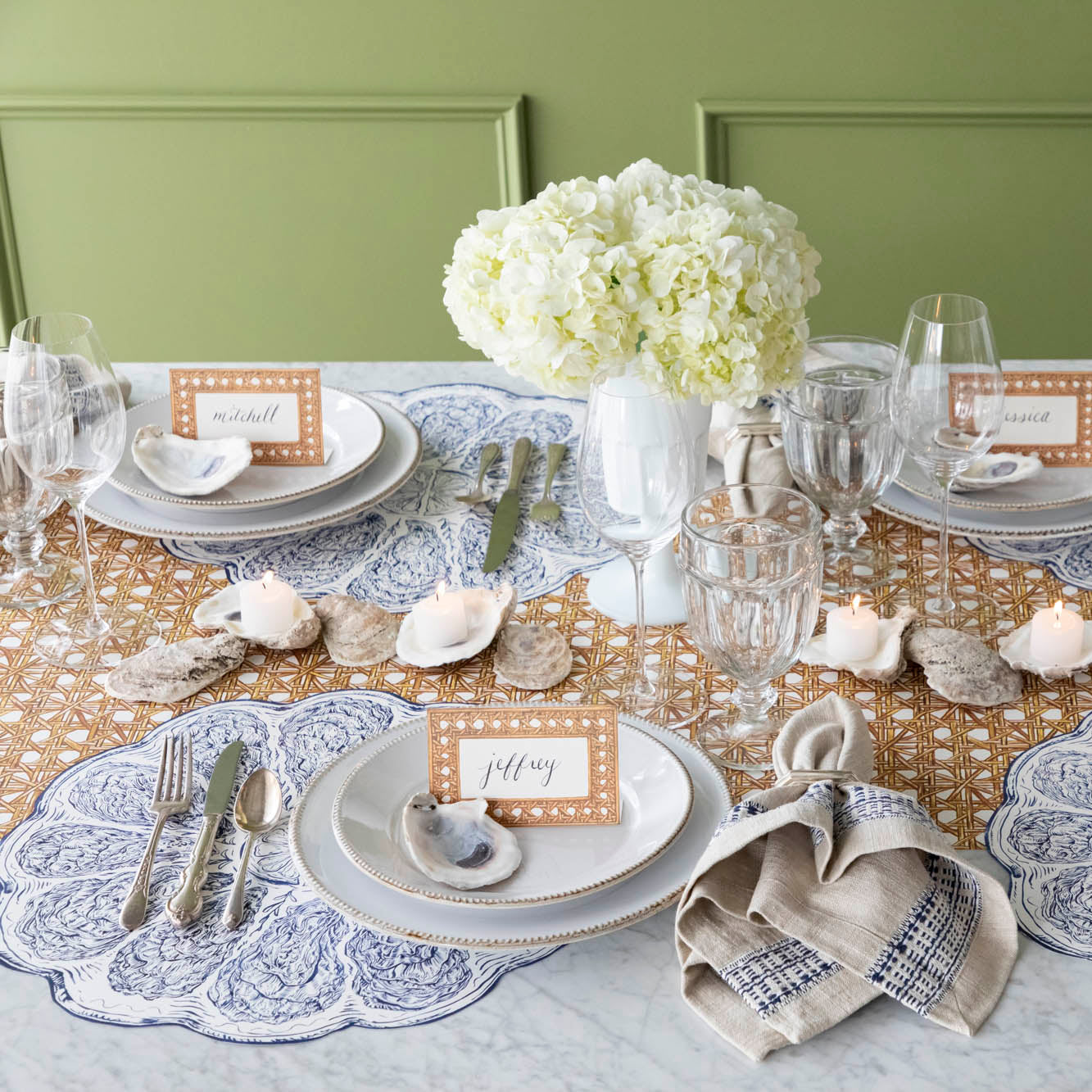 Die-cut Blue Oyster Plate Placemat
